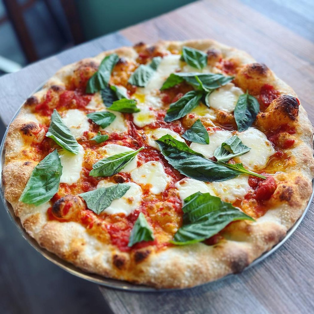 APIZZA: Dyker Pizza Company 1