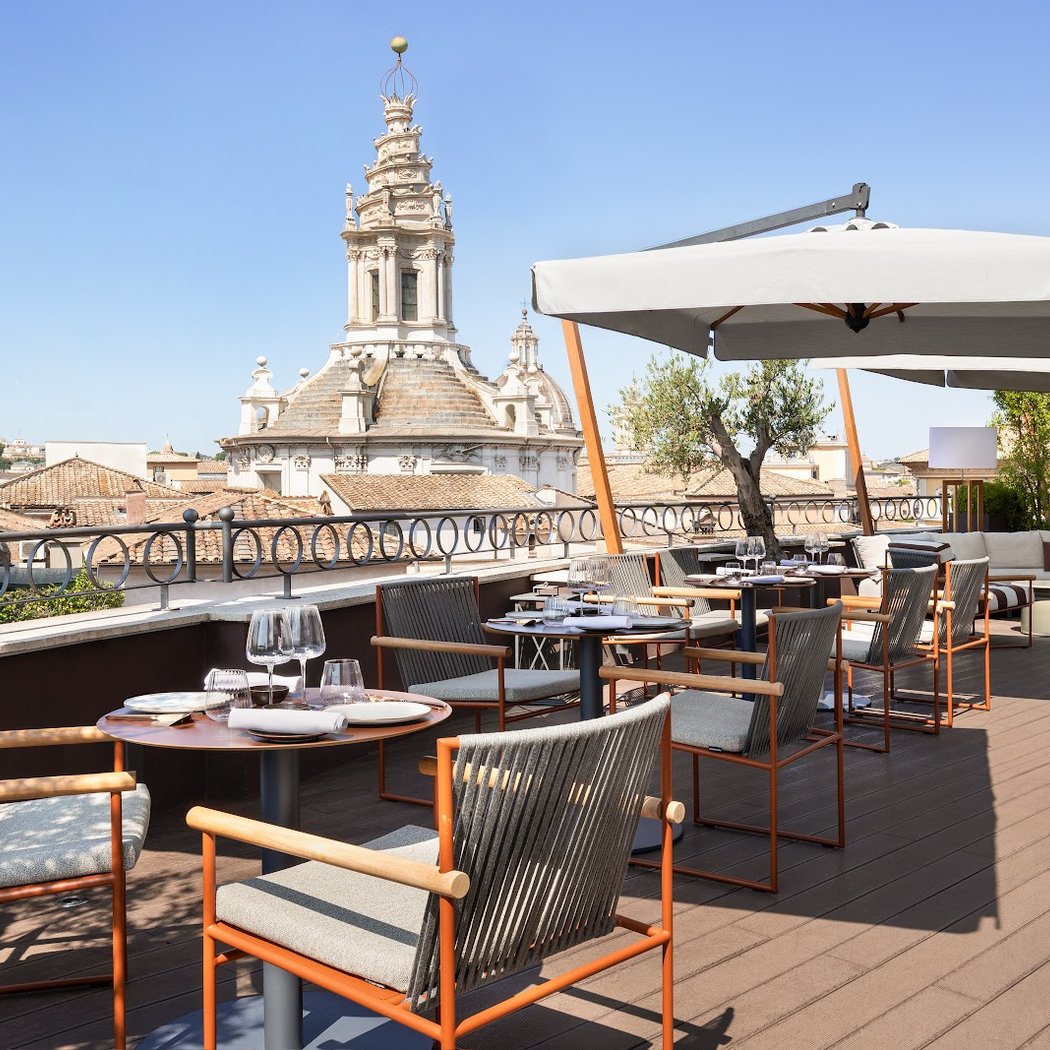 Divinity Restaurant & Lounge Bar 2