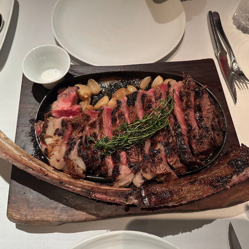 CUT by Wolfgang Puck 1