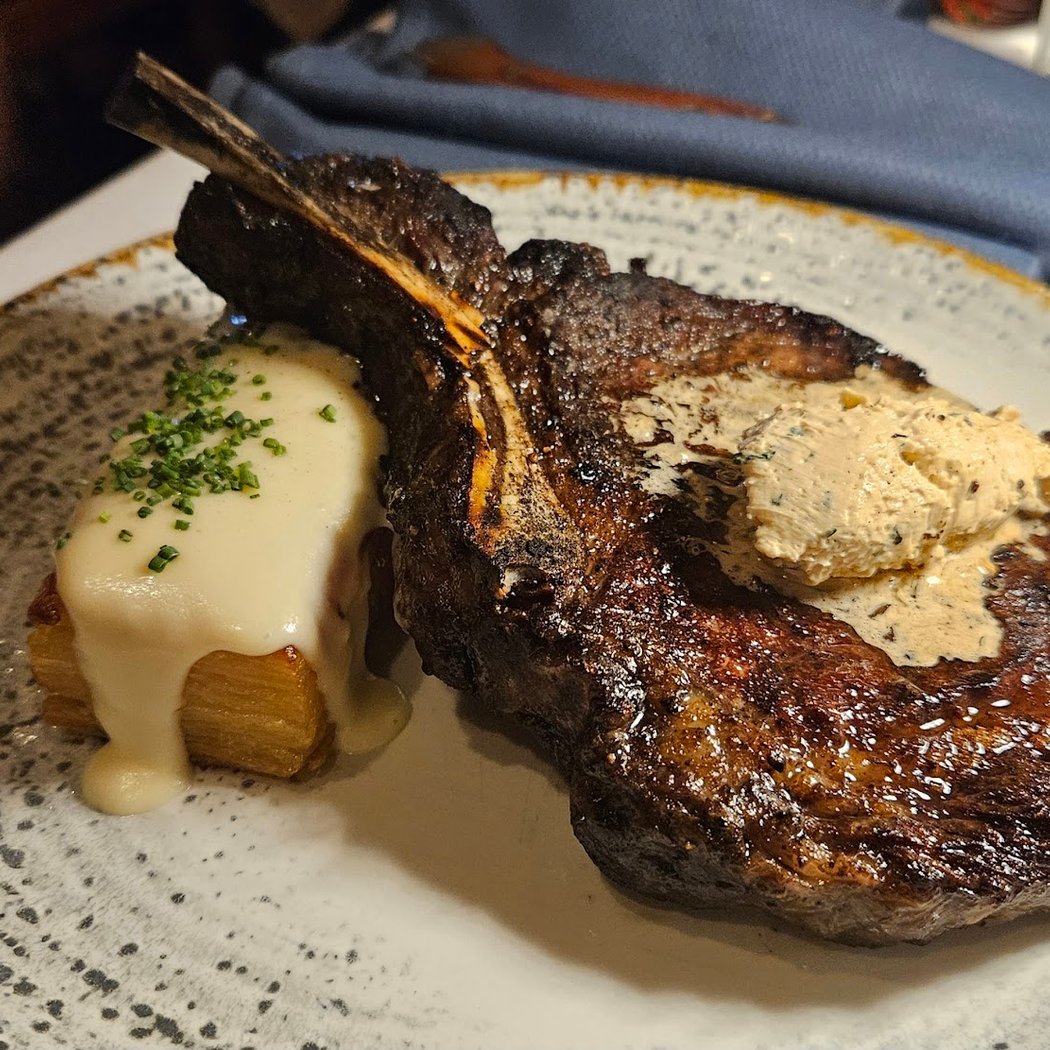 Yachtsman Steakhouse 3