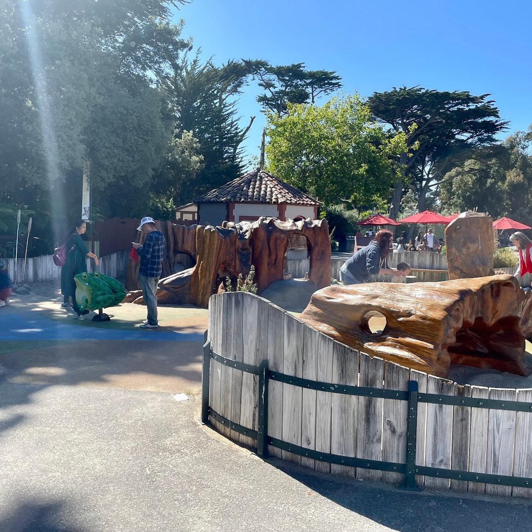 Elinor Friend Playground 2