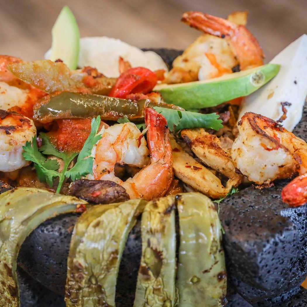 Los Caporales Taqueria 1