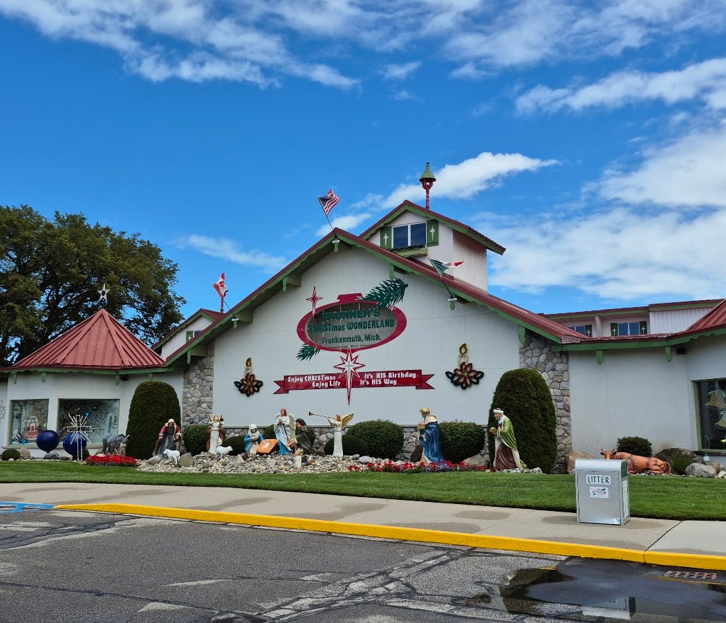 Bronner's Christmas Wonderland 3
