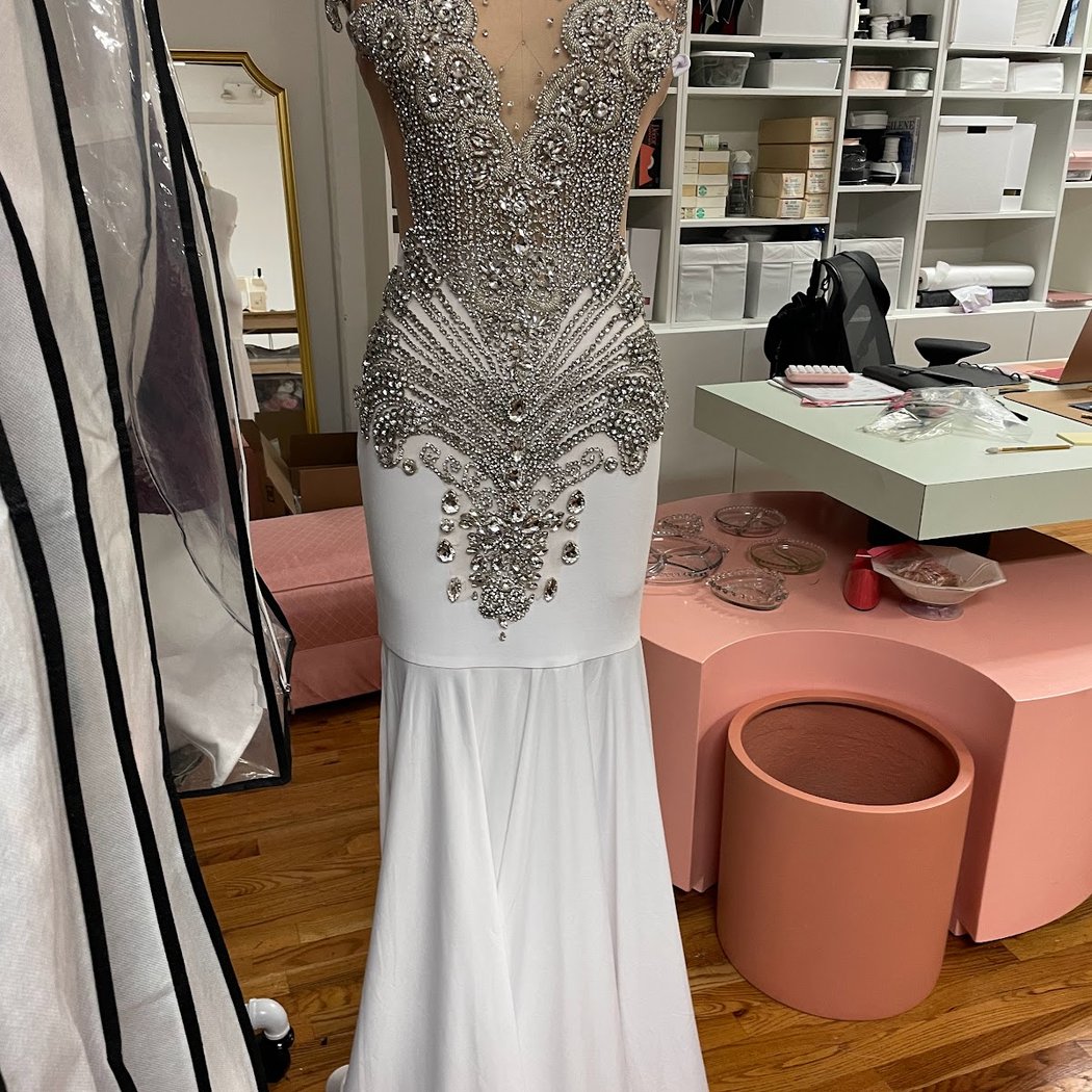 Tailoress Atelier | Alterations & Tailoring Services 1