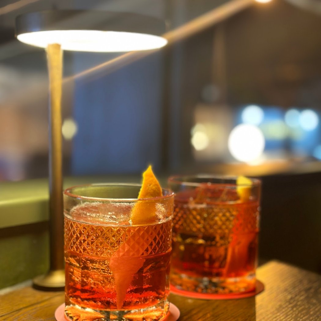 Mámi Cocktails - Tapas & Bar 1