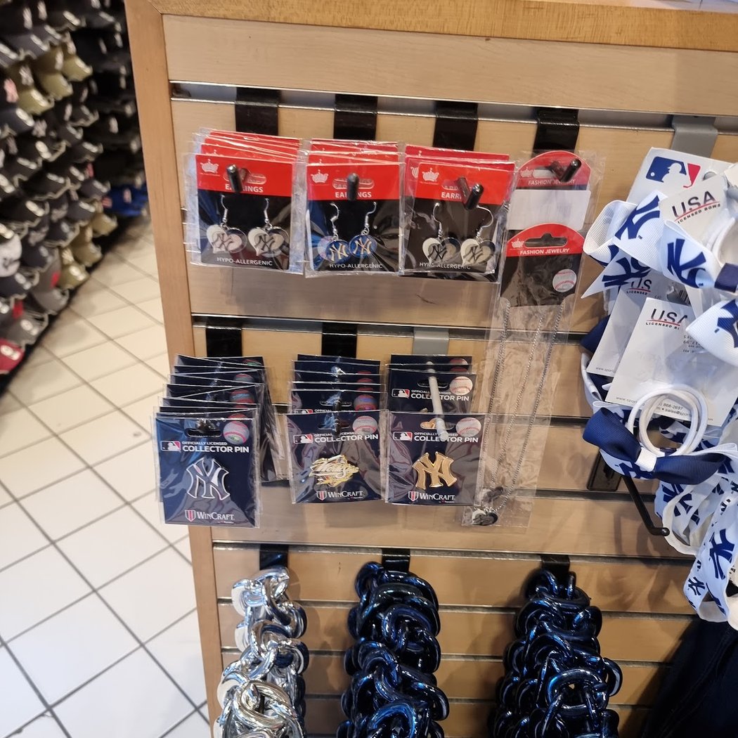 Yankees Clubhouse 3