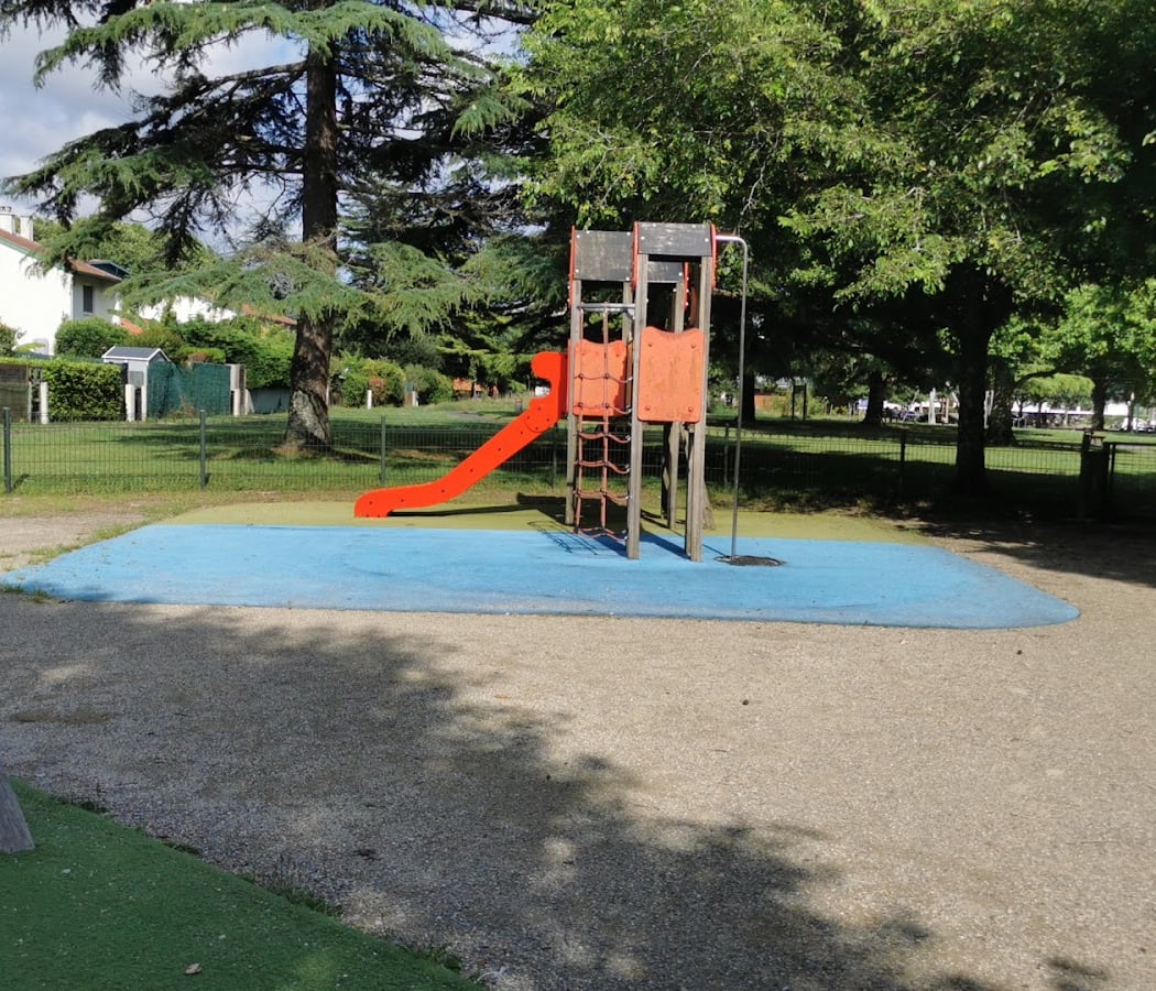 Aire de jeux 1