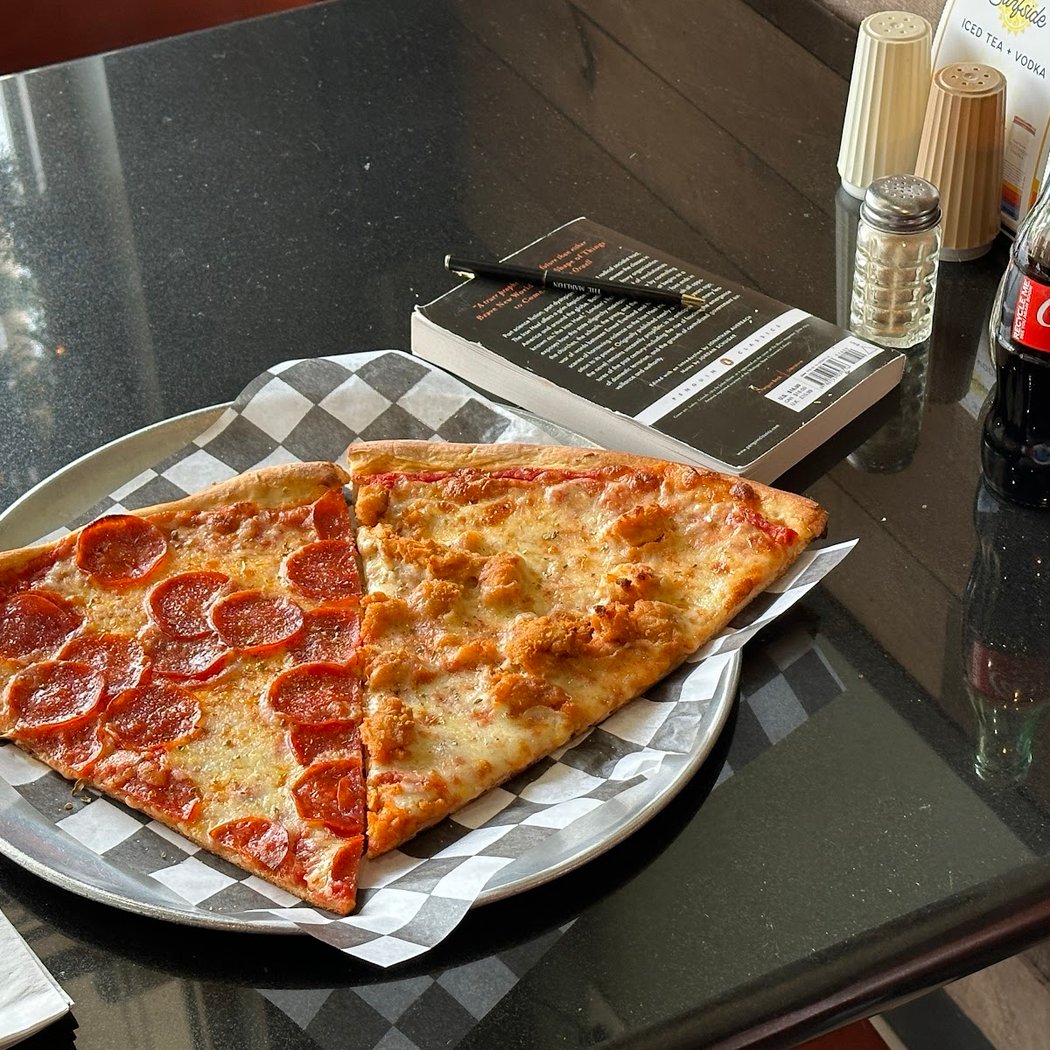 Leo's Italian Restaurant & Pizzeria 3