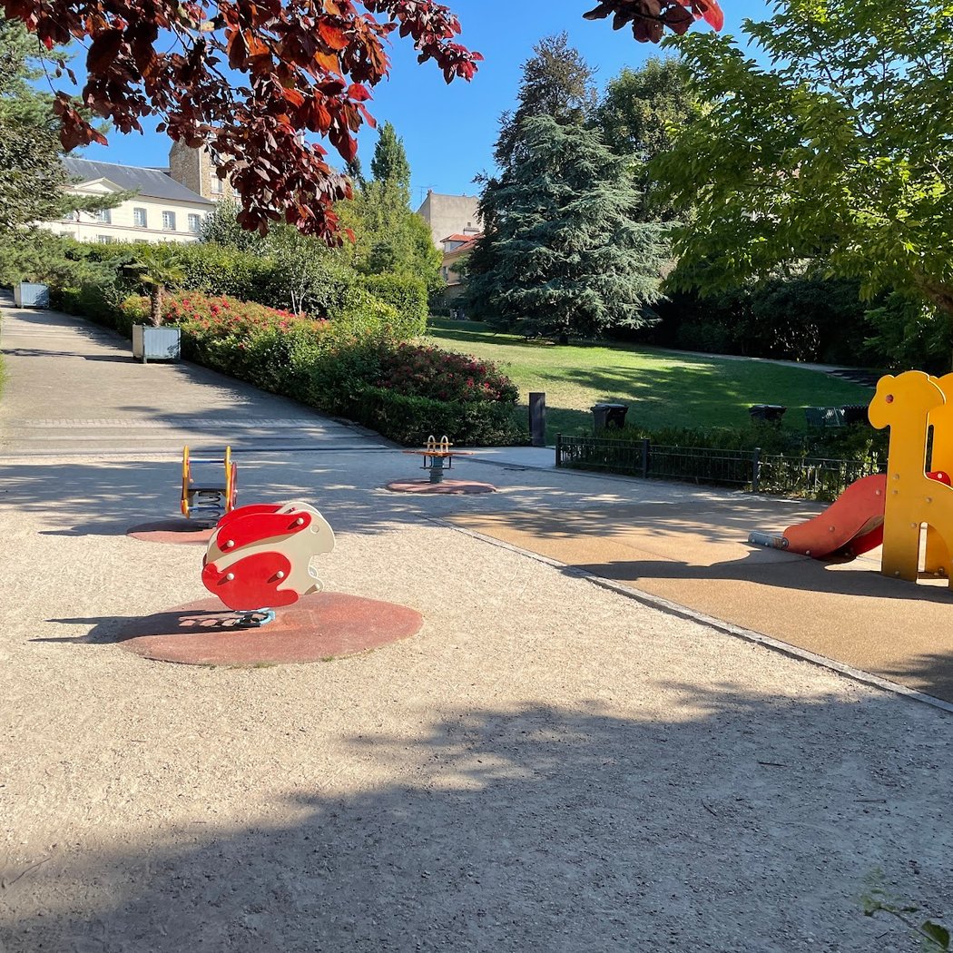 Square Dagobert 1