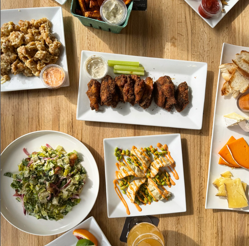 HOP & VINE TAPROOM 3