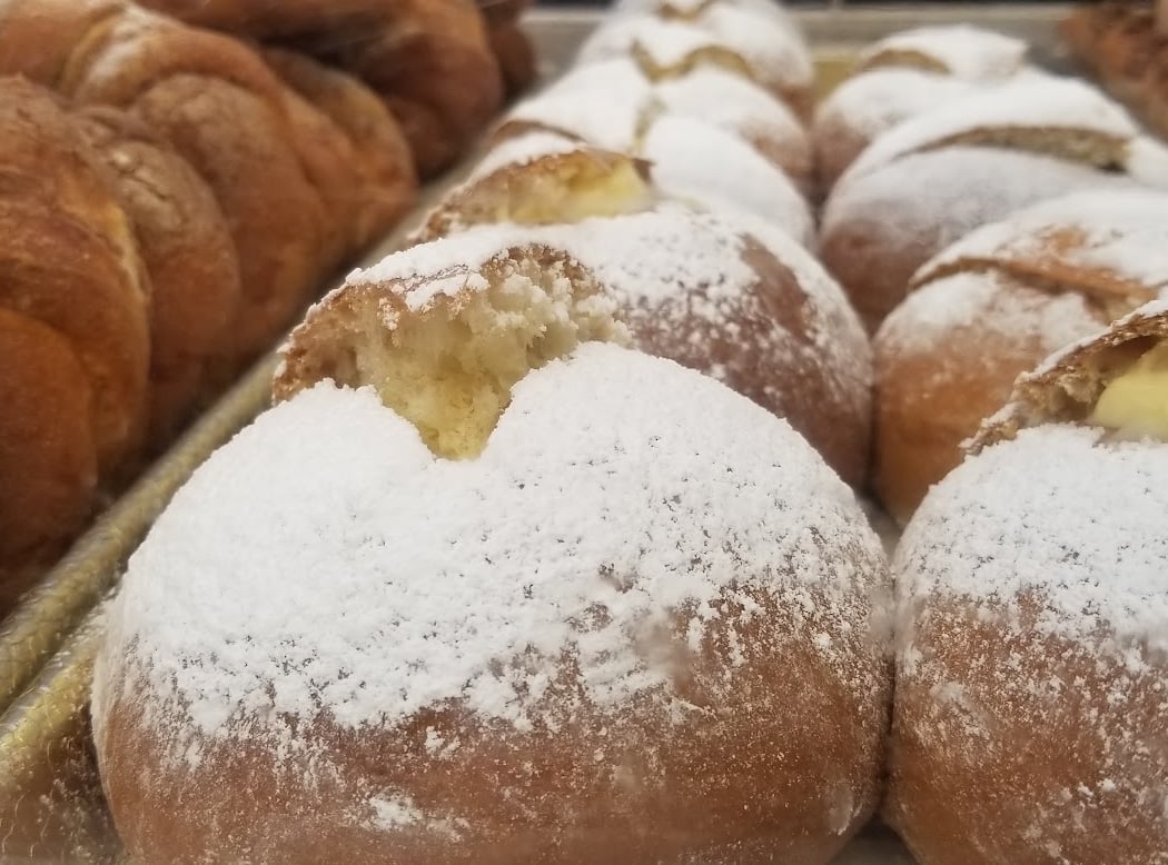 La Mejor Bakery 1