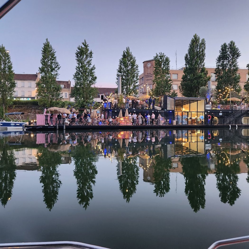 La Guinguette Geek | Loft flottant (77) 3