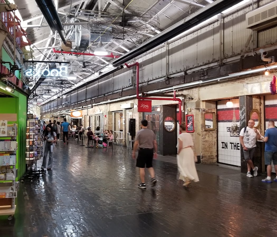 Artists & Fleas market 3