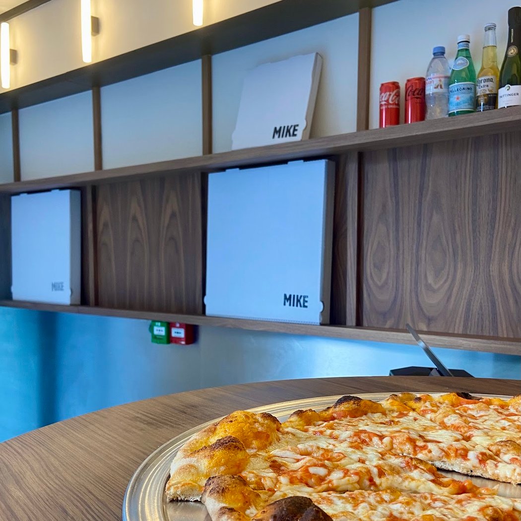Mike - Pizza Joint 🍕 3
