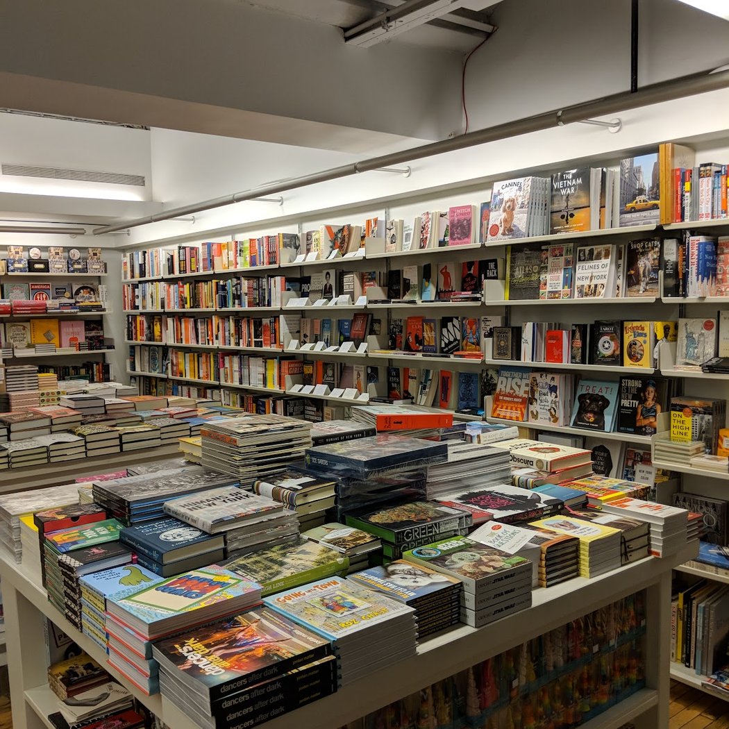 Posman Books 4