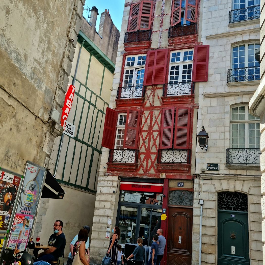 rue d'Espagne 3