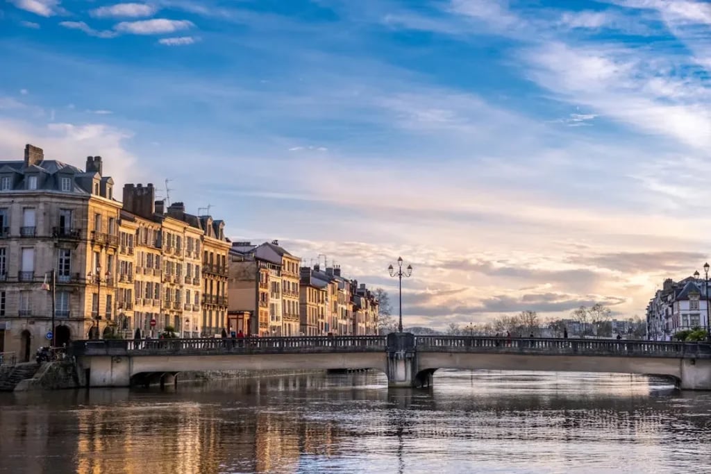 Quais de la Nive 1