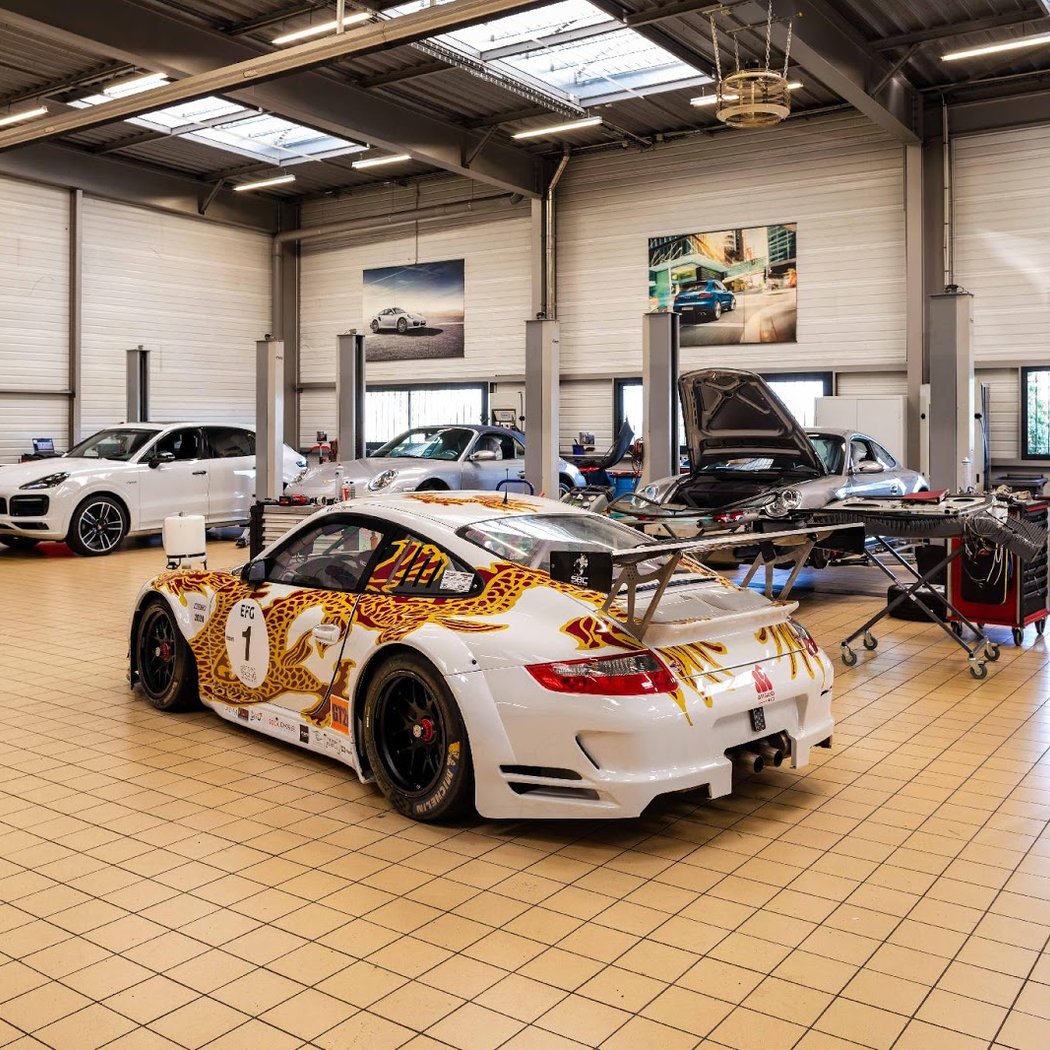 Centre Porsche Tours 1