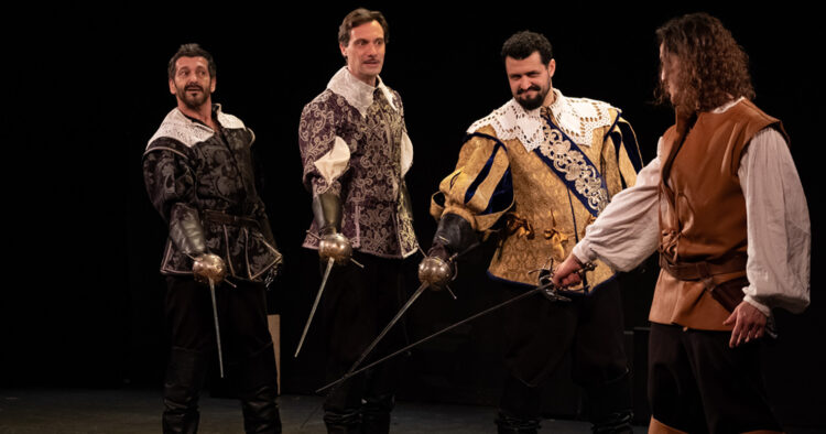 LES TROIS MOUSQUETAIRES / Cie Le Grenier de Babouchka 1