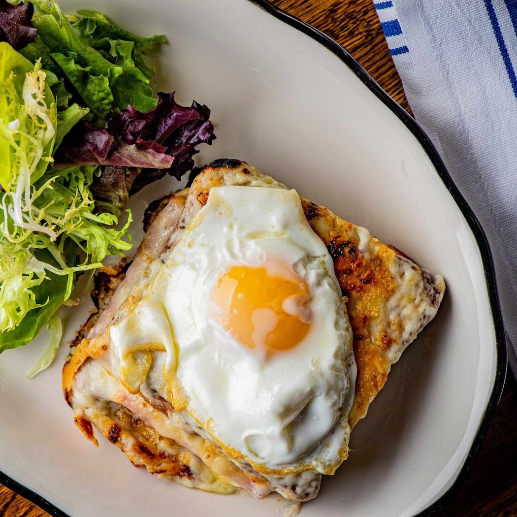 Vin Sur Vingt Wine Bar - Riverside Blvd 3
