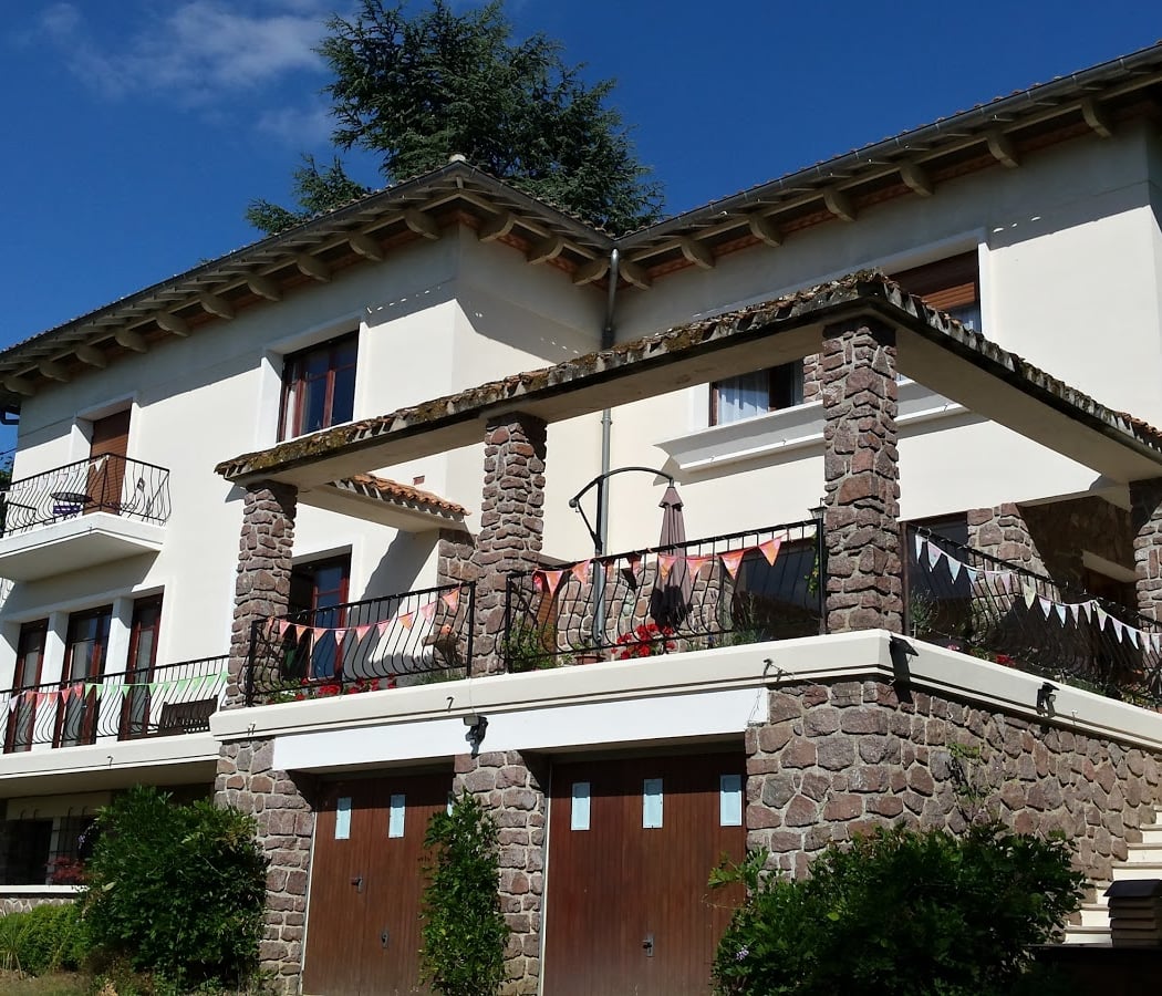 13 Bees Chambre d'Hote (B&B) and Beekeeping Holidays 2