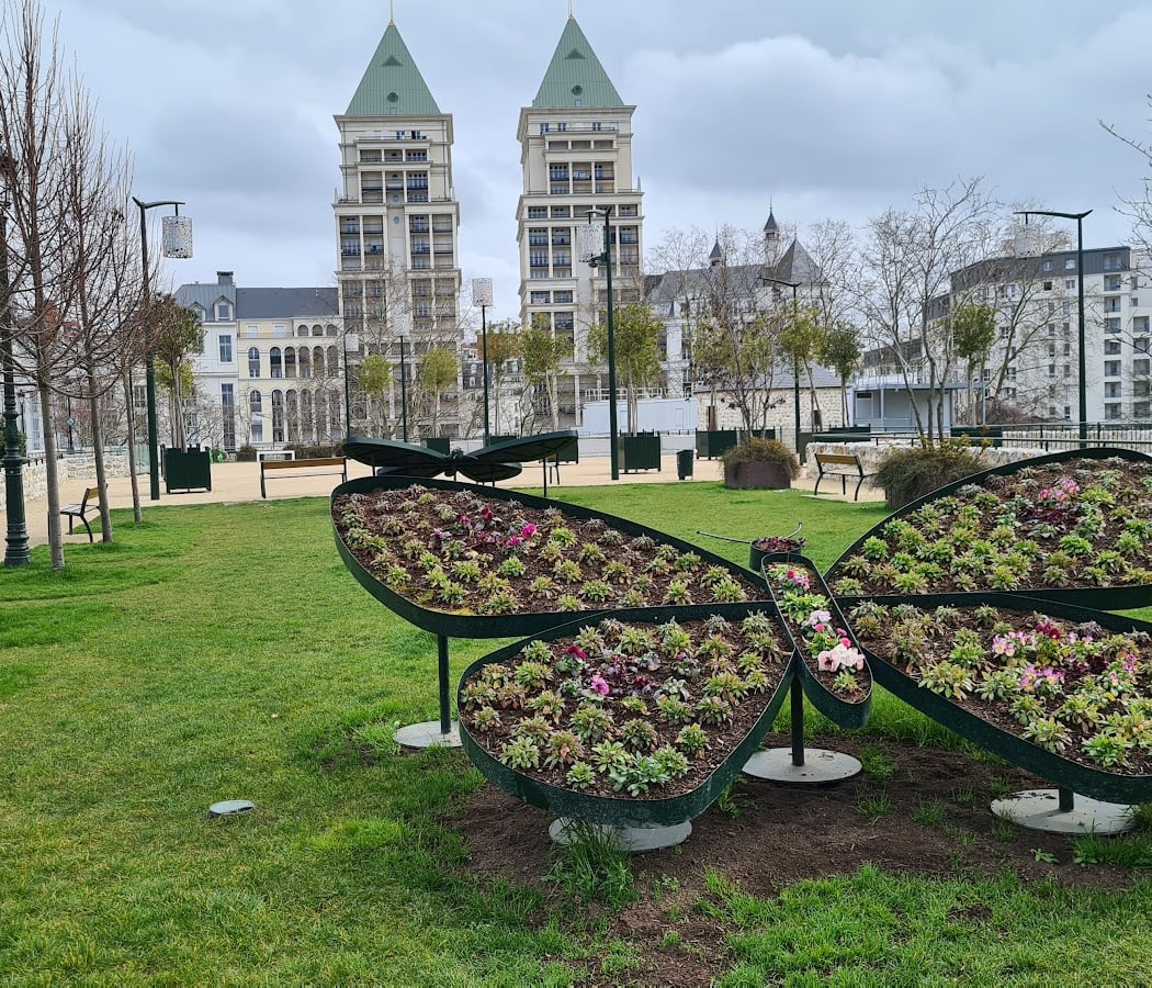 Place des Bergères 2
