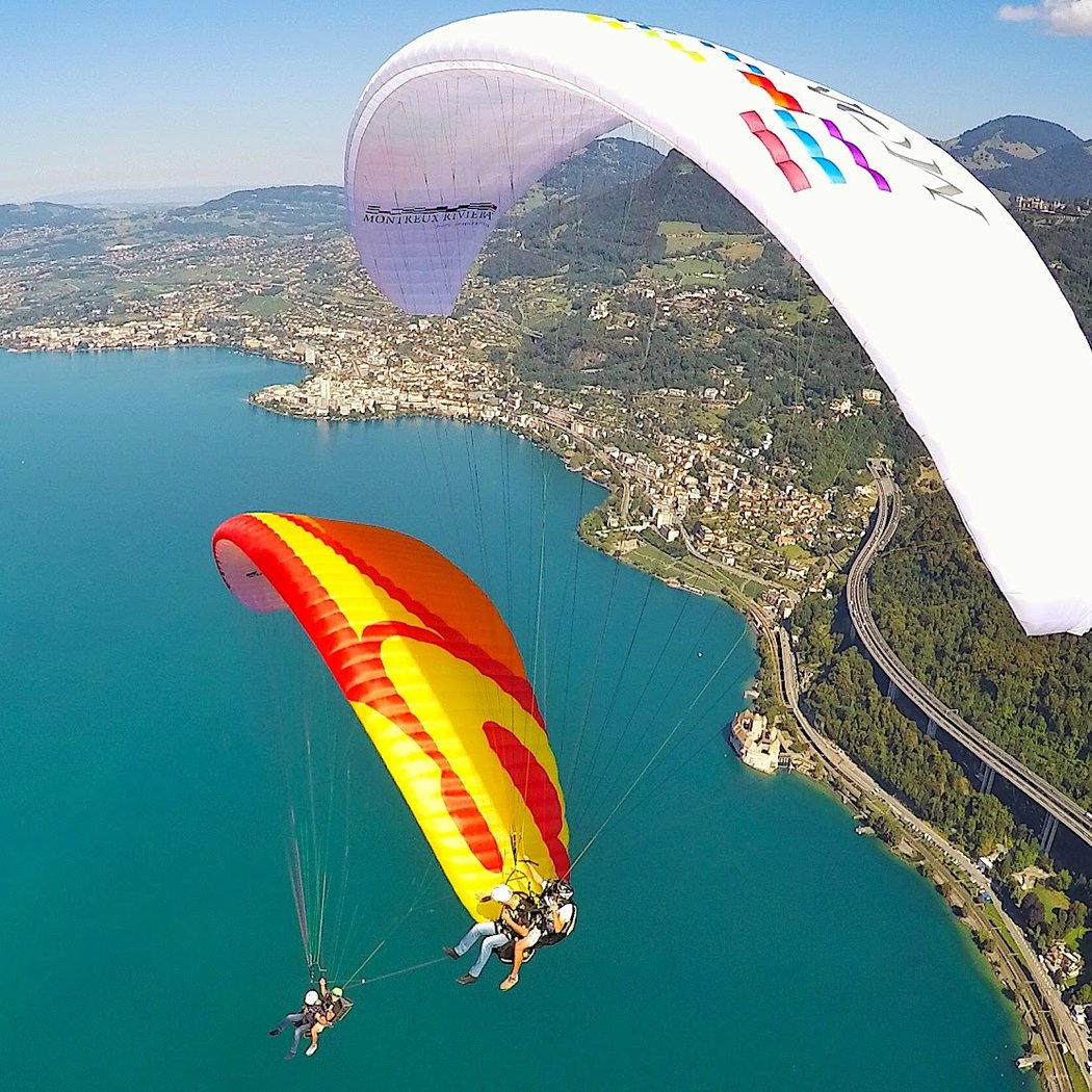 Tandem paragliding flight Montreux - Fly-Xperience 3
