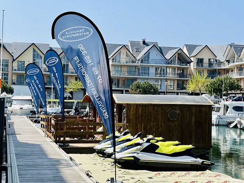 Deauville Watersports - Jet ski, croisière en zodiac, bouée tractée 3