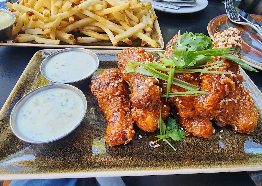 Social Bird Kitchen and Bar 3