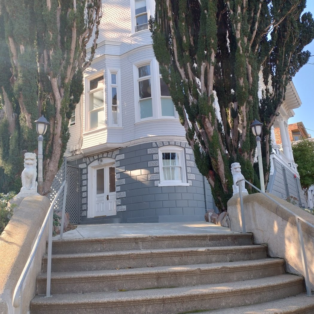 Alfred E. Clarke Mansion 3