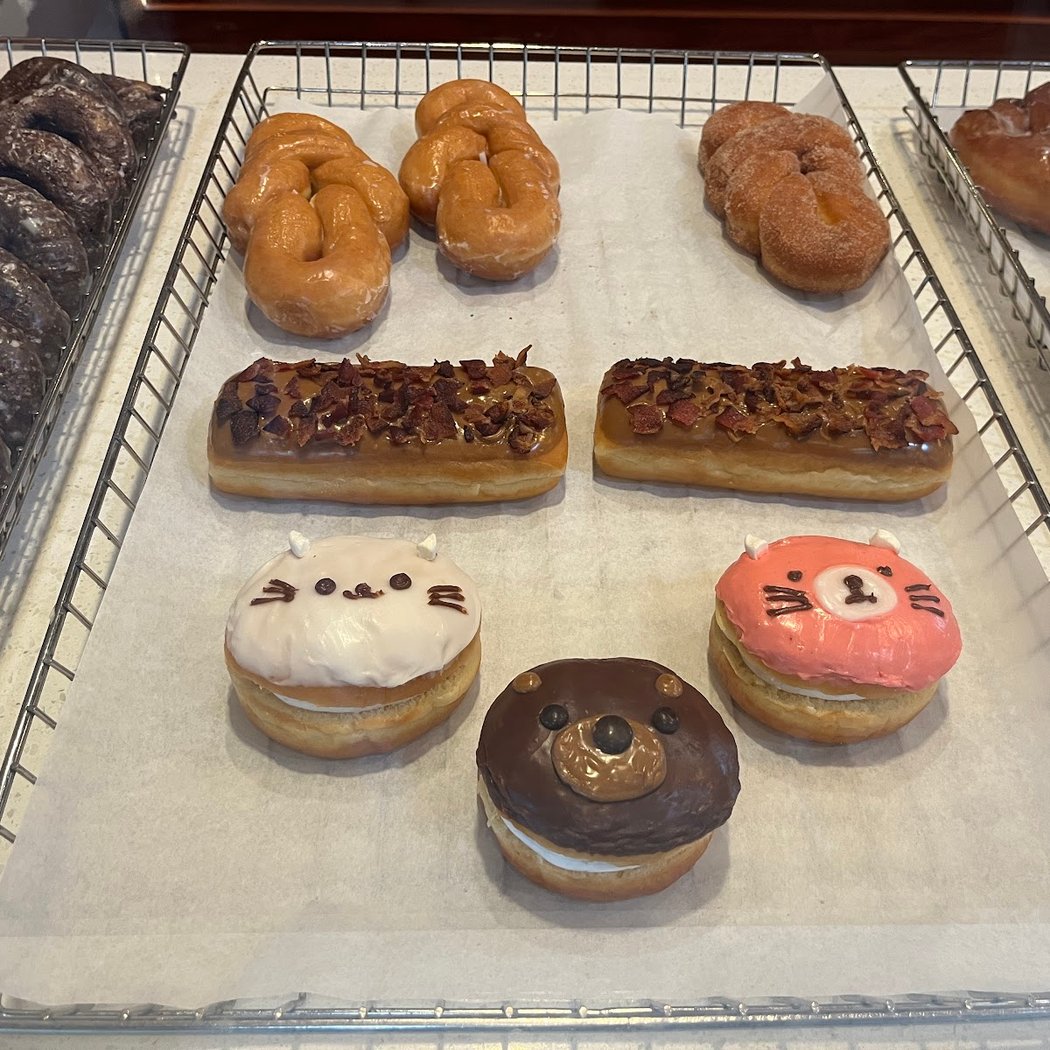Donut Central - Eats & Coffee 4