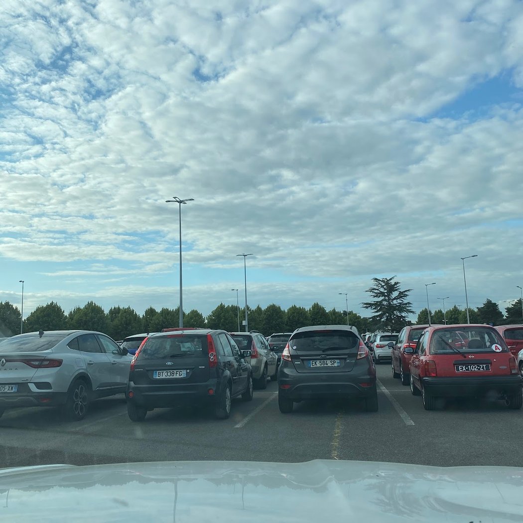 [P] Car Park P11a Exhibition center Paris-Nord Villepinte 2