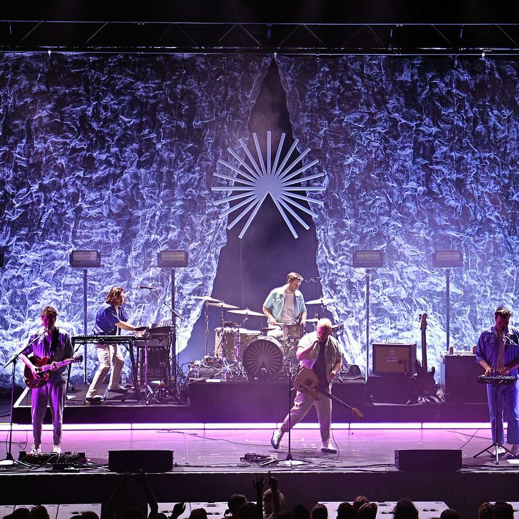 Everything Everything: Get To Heaven 10th Anniversary 1