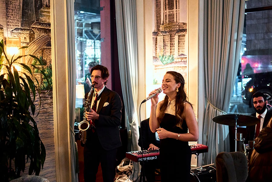 Live Music at Lounge on Pearl