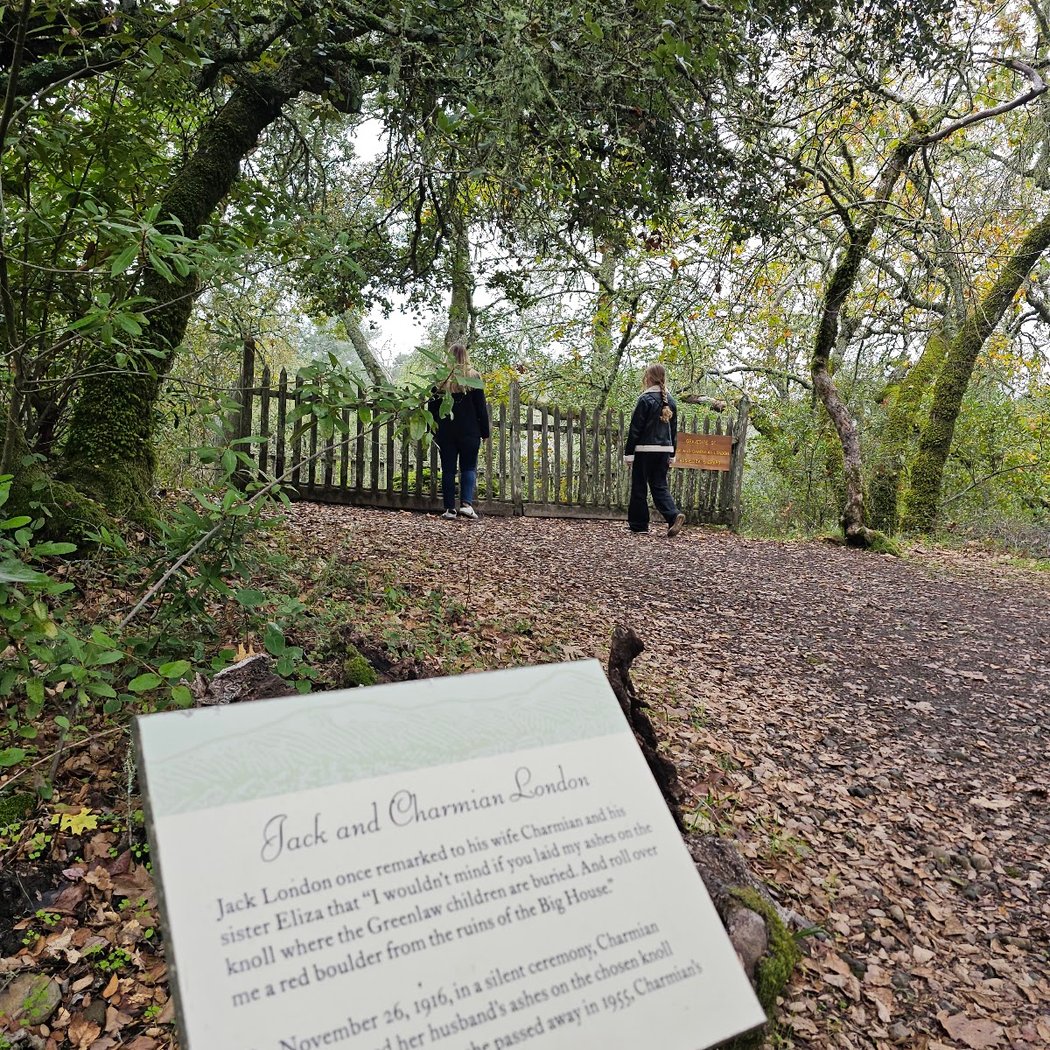 Jack and Charmian London’s Gravesite 3