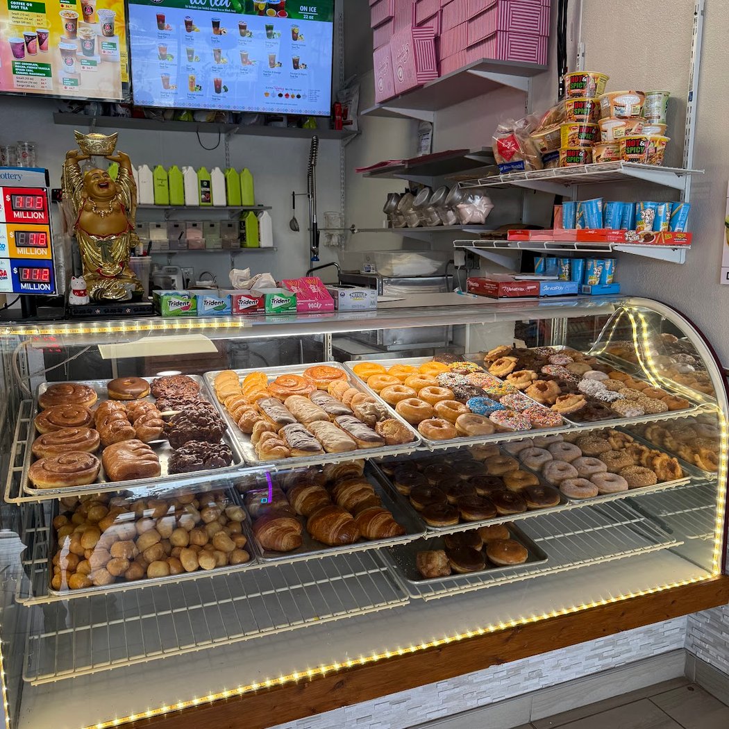 Cafe Tapioca & Donuts 3