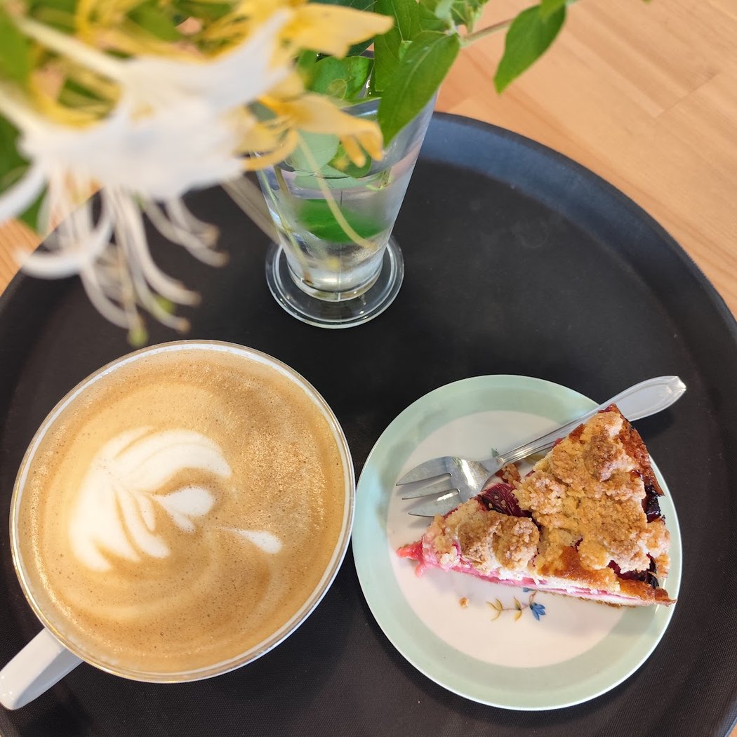 Hélie coffee shop 1