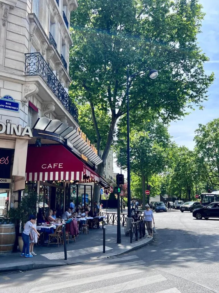 Rue Saint-Dominique 2
