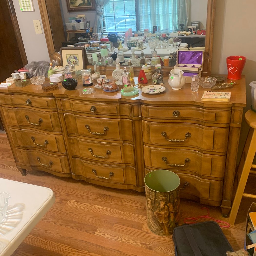 J & L Antiques - Open by Appointment 2
