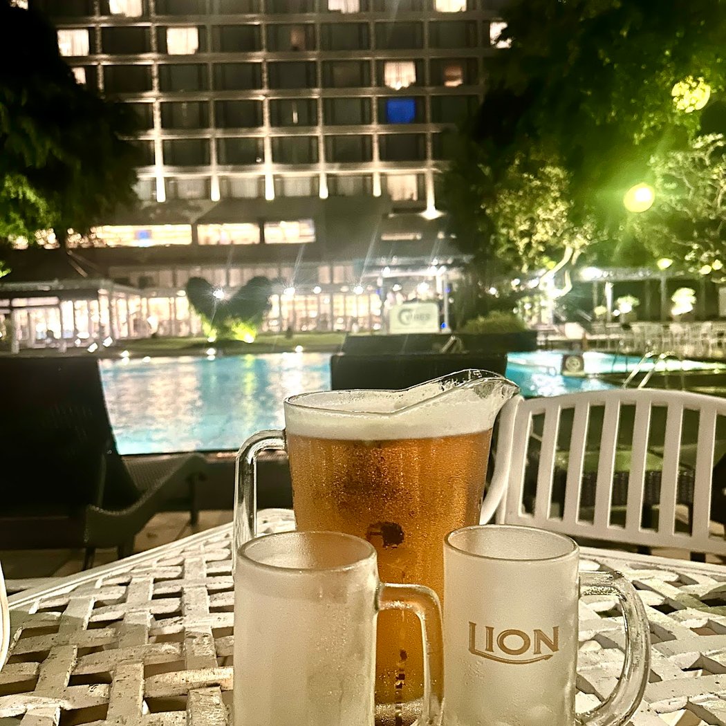 The Breeze Bar 1