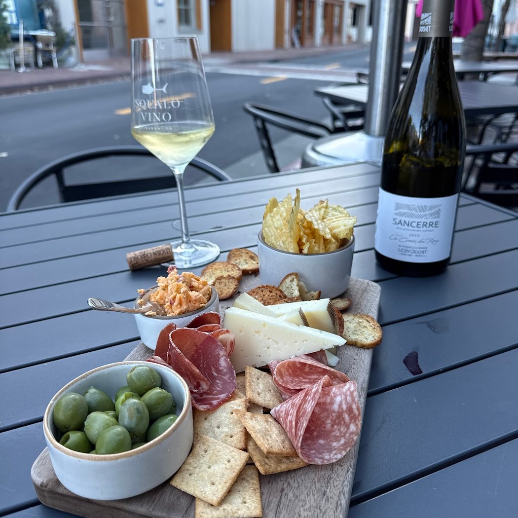 Apero Hour