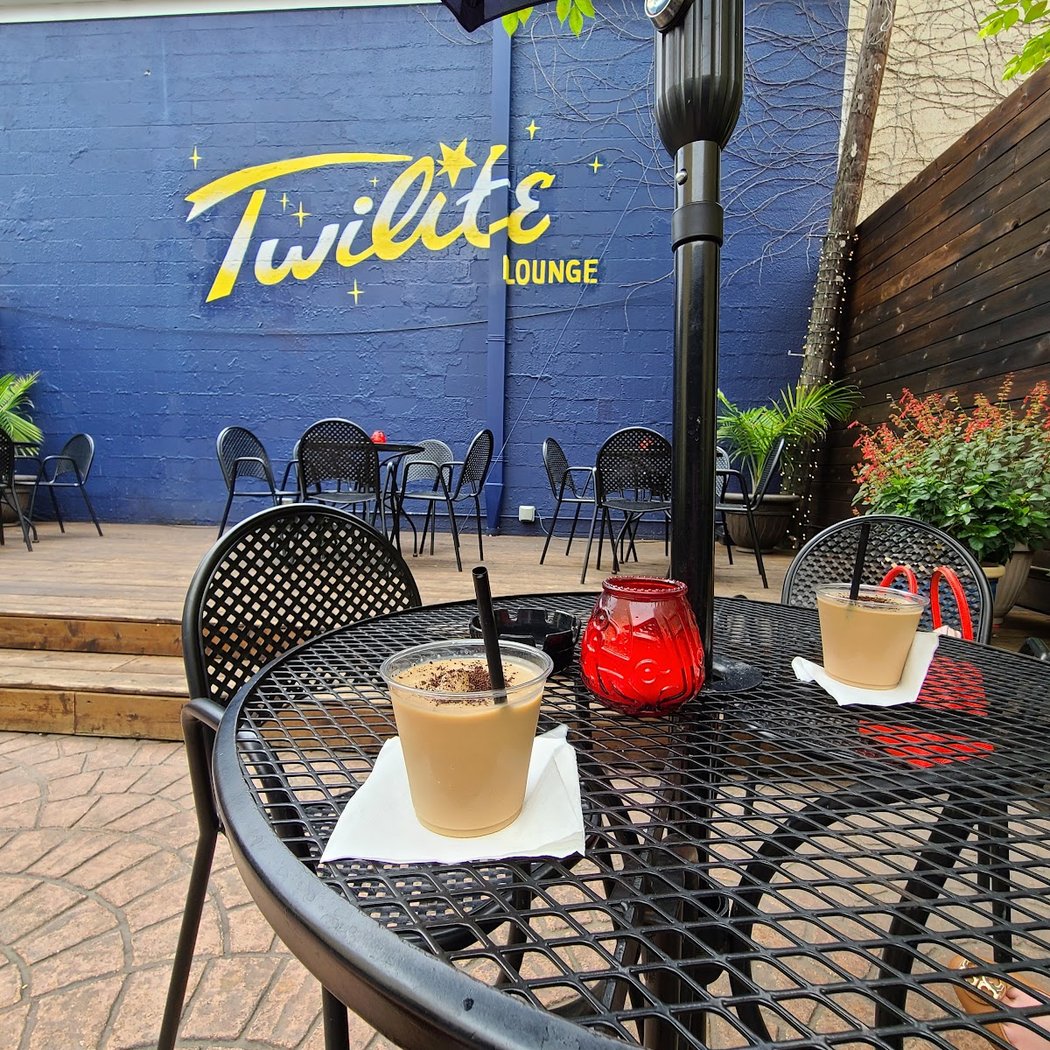 Twilite Lounge 1
