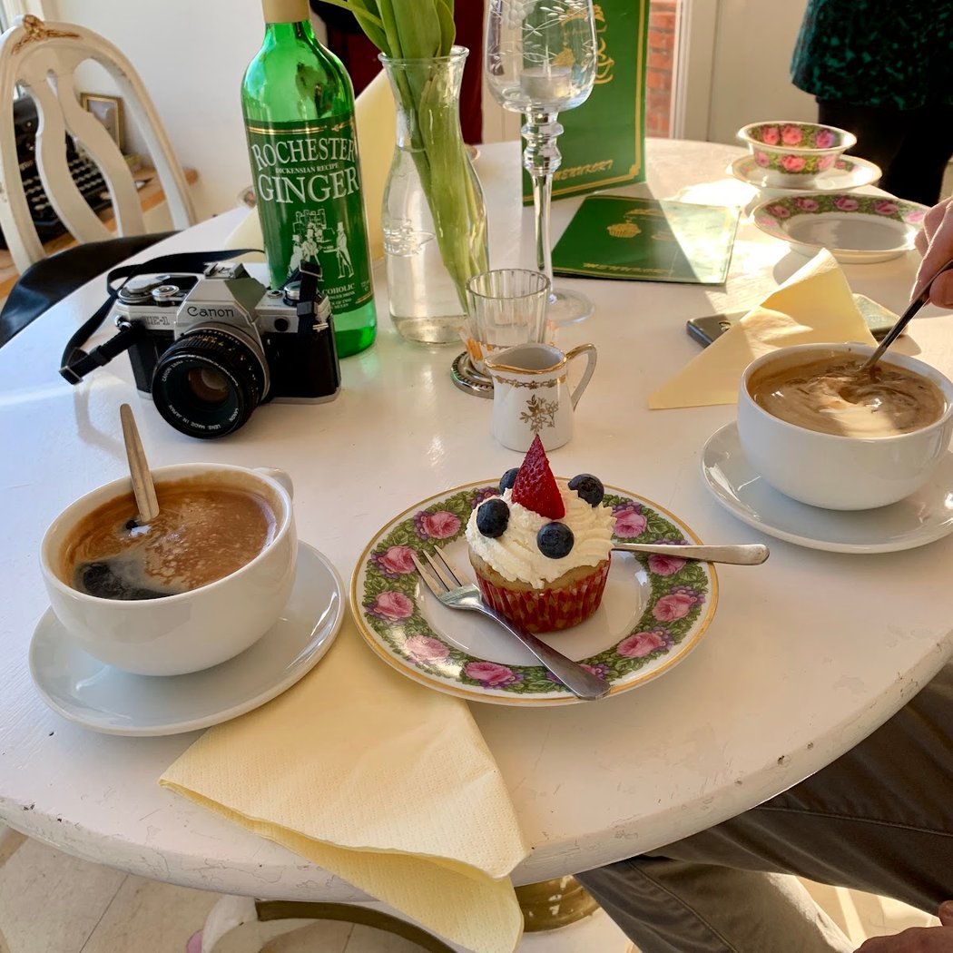 Cafe Emmanuel 2