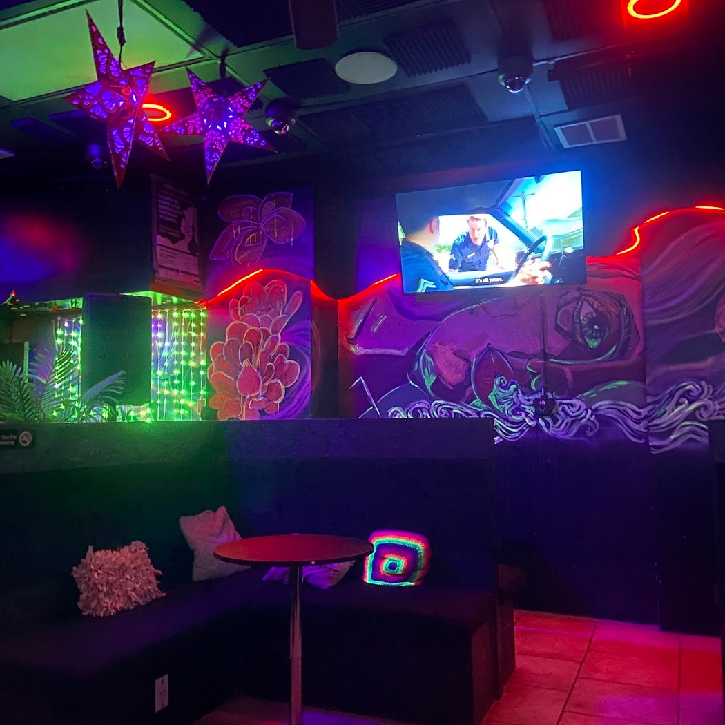 Desert Rain Lounge 3