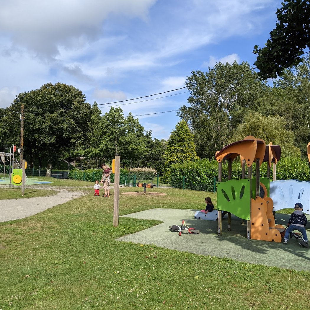 Parc De Jeux Pour Enfants 1