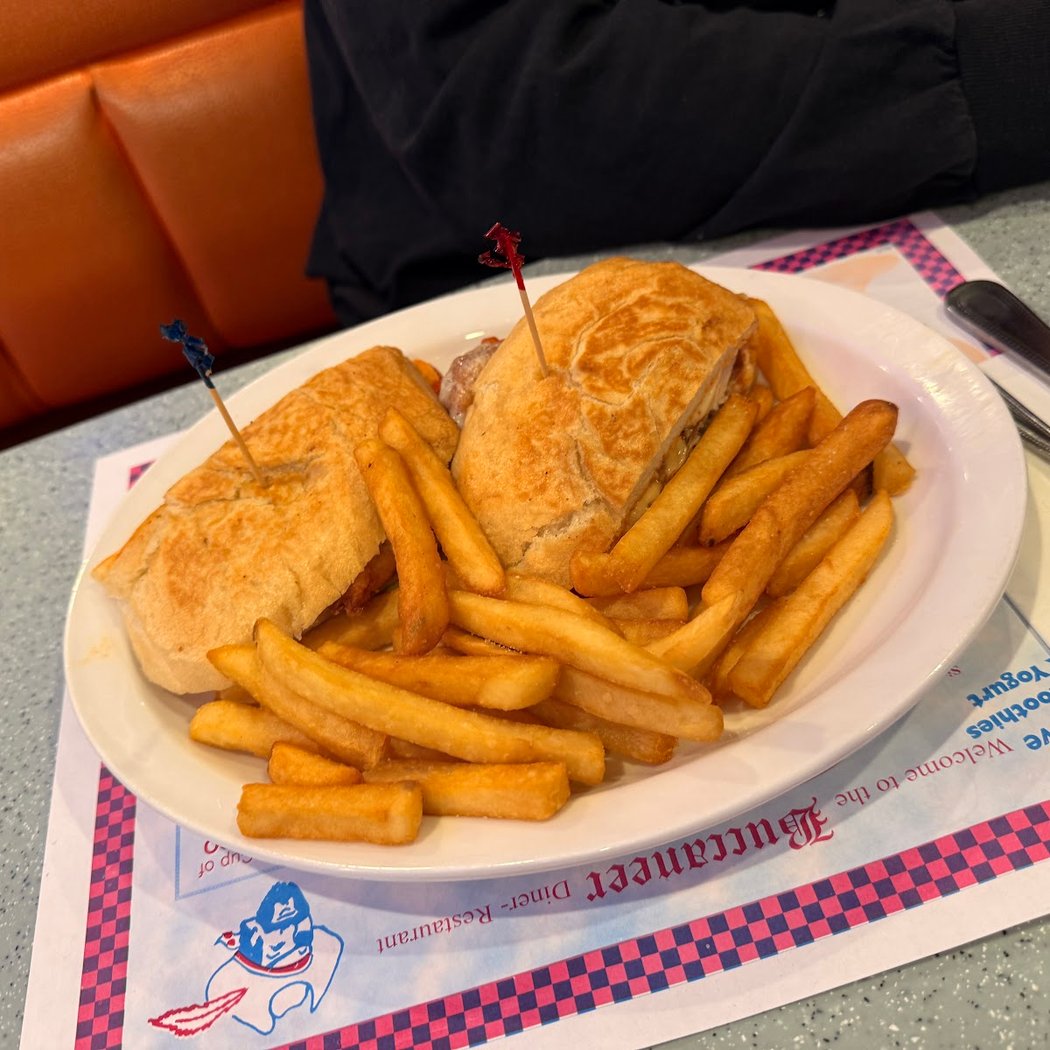 Buccaneer Diner 3