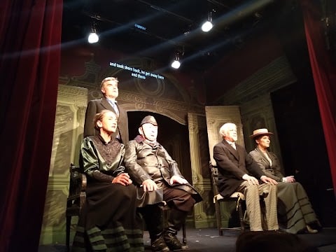 The Équipe at Théâtre de la Huchette