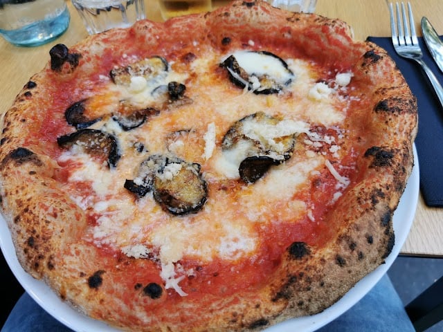 Sonata Pizzeria Invalides 3