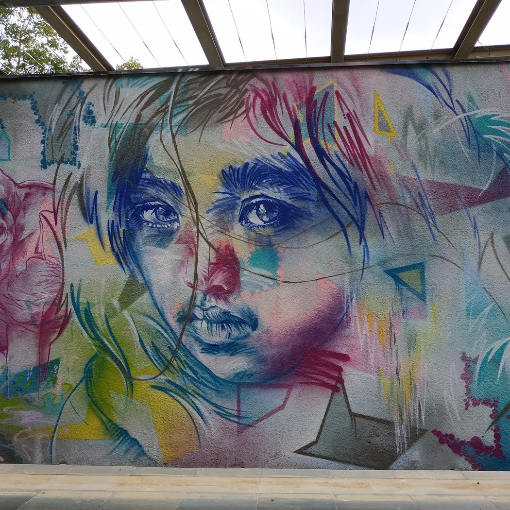 Street-Art : fresque "Enfants dans le Parc" de TORE dans le Jardin du Moulin de la Pointe 1