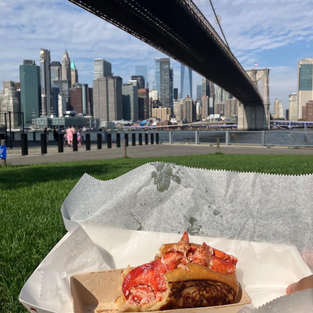 Luke's Lobster Brooklyn Bridge Park 1